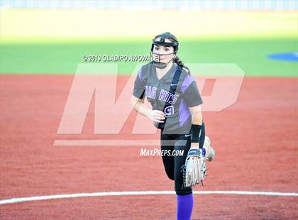 Thumbnail 1 in Independence @ Wylie East photogallery.