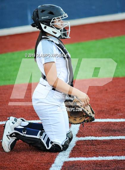 Thumbnail 1 in Independence @ Wylie East photogallery.