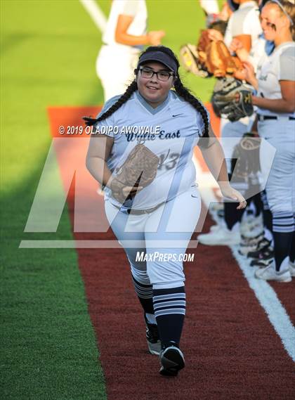 Thumbnail 2 in Independence @ Wylie East photogallery.