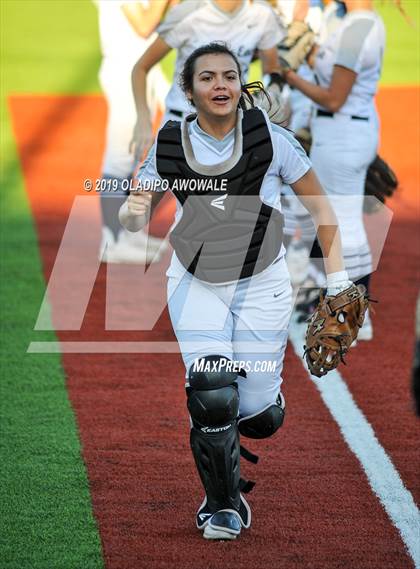 Thumbnail 2 in Independence @ Wylie East photogallery.