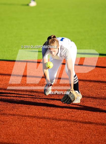 Thumbnail 3 in Independence @ Wylie East photogallery.
