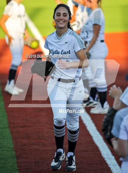 Thumbnail 1 in Independence @ Wylie East photogallery.