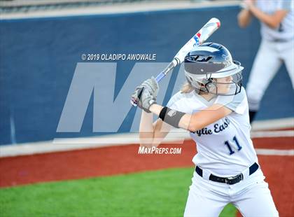 Thumbnail 2 in Independence @ Wylie East photogallery.