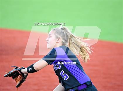 Thumbnail 3 in Independence @ Wylie East photogallery.