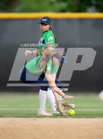 Thumbnail 1 in V.R. Eaton vs Keller Central photogallery.