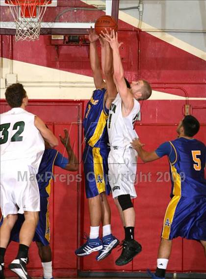 Thumbnail 1 in Bonita vs. Bishop Amat (Covina Christmas Classic) photogallery.