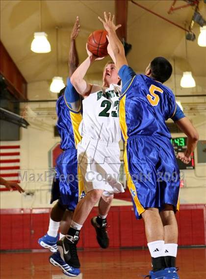 Thumbnail 2 in Bonita vs. Bishop Amat (Covina Christmas Classic) photogallery.