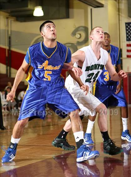 Thumbnail 1 in Bonita vs. Bishop Amat (Covina Christmas Classic) photogallery.