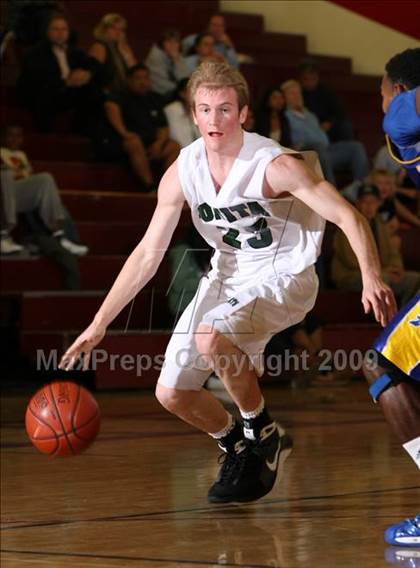 Thumbnail 1 in Bonita vs. Bishop Amat (Covina Christmas Classic) photogallery.