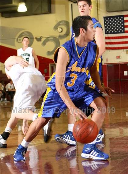 Thumbnail 1 in Bonita vs. Bishop Amat (Covina Christmas Classic) photogallery.