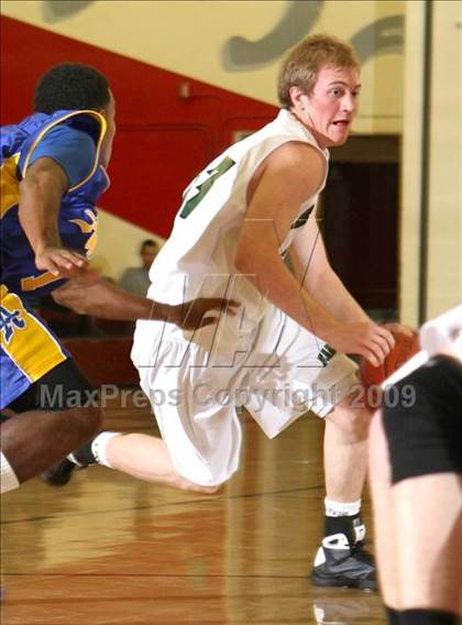 Thumbnail 1 in Bonita vs. Bishop Amat (Covina Christmas Classic) photogallery.