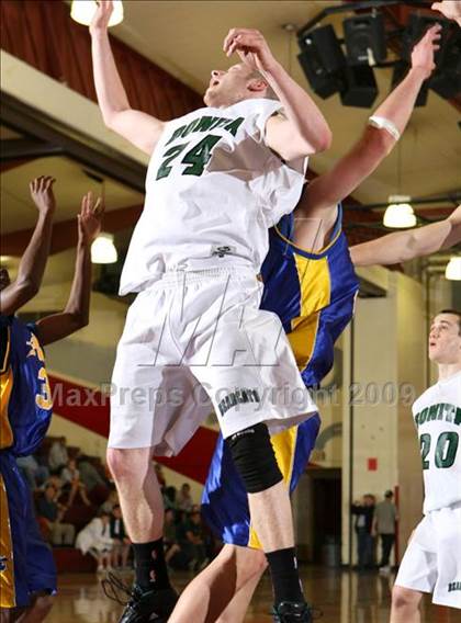 Thumbnail 3 in Bonita vs. Bishop Amat (Covina Christmas Classic) photogallery.