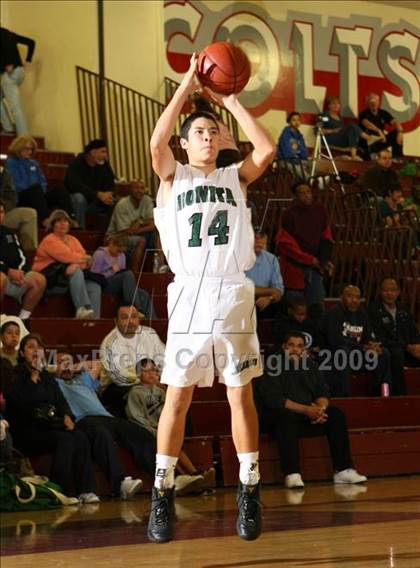 Thumbnail 3 in Bonita vs. Bishop Amat (Covina Christmas Classic) photogallery.