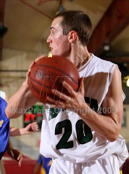Thumbnail 3 in Bonita vs. Bishop Amat (Covina Christmas Classic) photogallery.