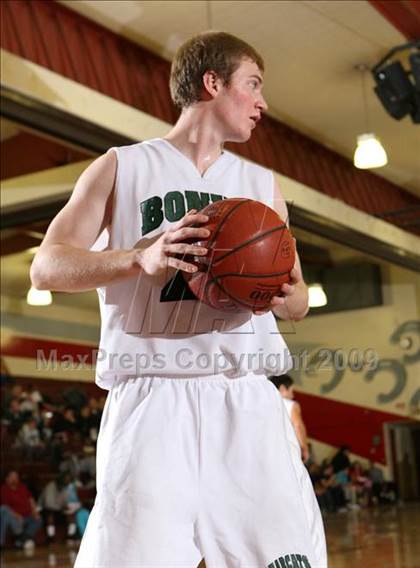 Thumbnail 1 in Bonita vs. Bishop Amat (Covina Christmas Classic) photogallery.