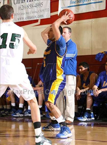 Thumbnail 1 in Bonita vs. Bishop Amat (Covina Christmas Classic) photogallery.