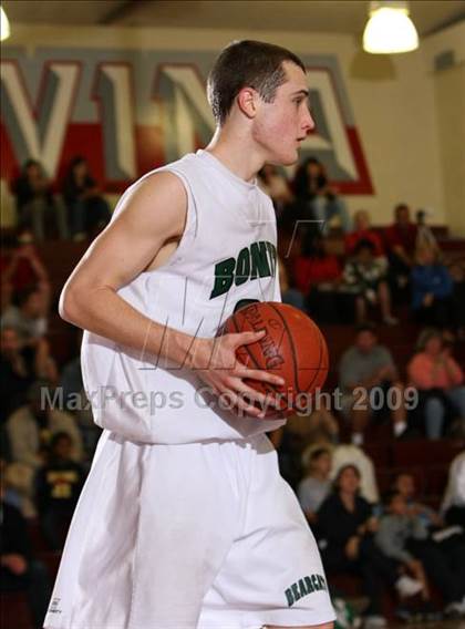 Thumbnail 1 in Bonita vs. Bishop Amat (Covina Christmas Classic) photogallery.