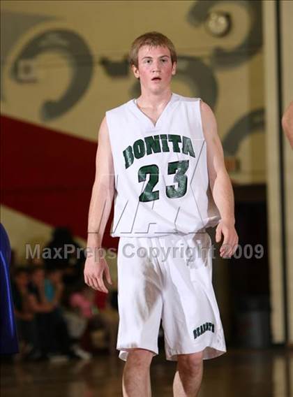 Thumbnail 1 in Bonita vs. Bishop Amat (Covina Christmas Classic) photogallery.
