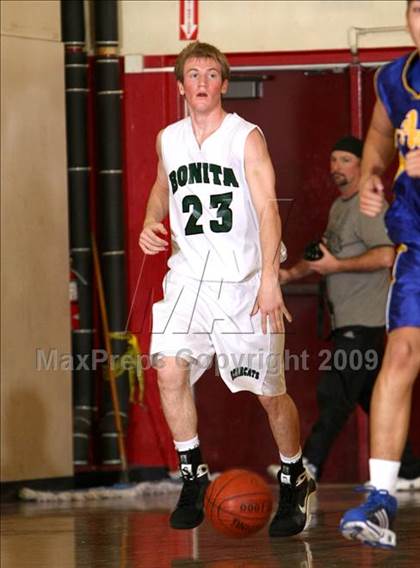 Thumbnail 3 in Bonita vs. Bishop Amat (Covina Christmas Classic) photogallery.