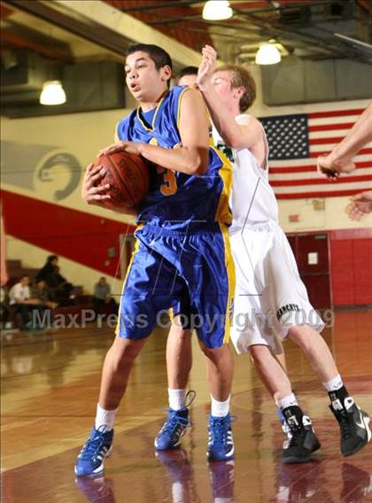 Thumbnail 3 in Bonita vs. Bishop Amat (Covina Christmas Classic) photogallery.