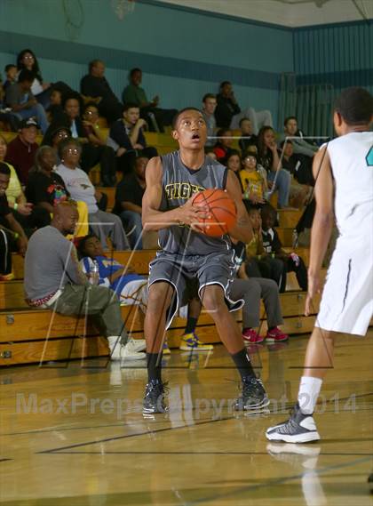 Thumbnail 2 in Edison vs. Deer Valley (Adidas Challenge) photogallery.