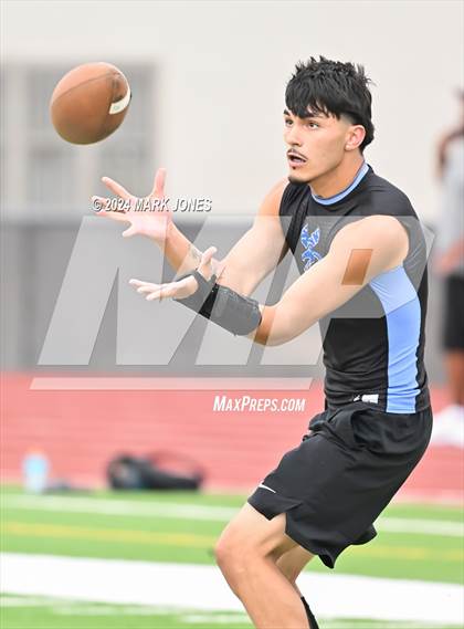 Thumbnail 3 in Goldwater vs. Deer Valley (Goldwater 7 on 7 Tournament) photogallery.