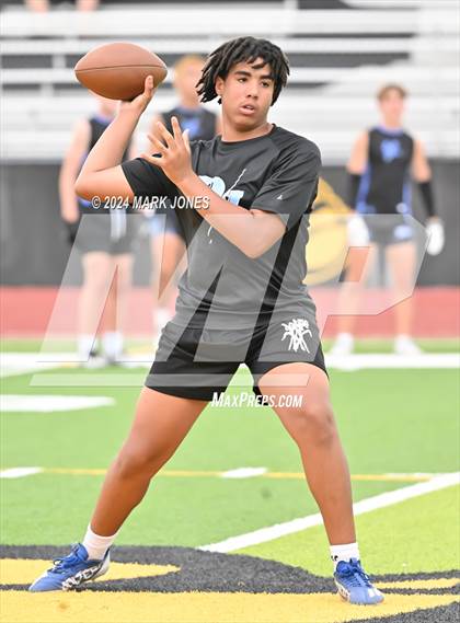 Thumbnail 2 in Goldwater vs. Deer Valley (Goldwater 7 on 7 Tournament) photogallery.