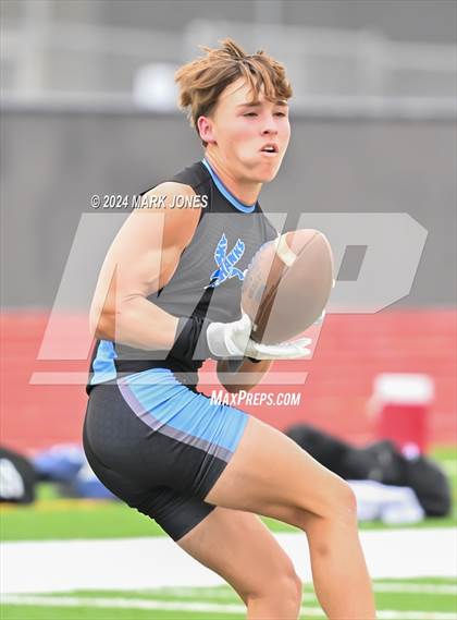 Thumbnail 1 in Goldwater vs. Deer Valley (Goldwater 7 on 7 Tournament) photogallery.