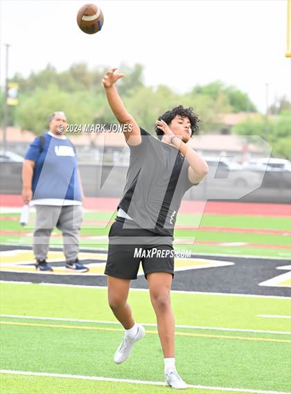 Thumbnail 2 in Goldwater vs. Deer Valley (Goldwater 7 on 7 Tournament) photogallery.