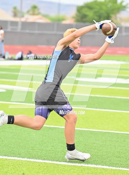 Thumbnail 2 in Goldwater vs. Deer Valley (Goldwater 7 on 7 Tournament) photogallery.