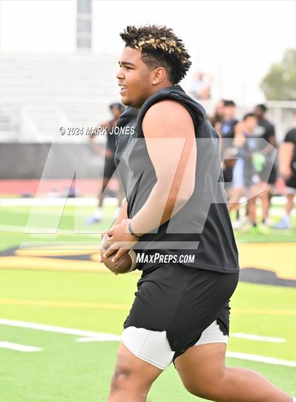 Thumbnail 3 in Goldwater vs. Deer Valley (Goldwater 7 on 7 Tournament) photogallery.