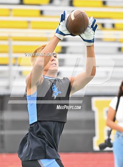Thumbnail 3 in Goldwater vs. Deer Valley (Goldwater 7 on 7 Tournament) photogallery.