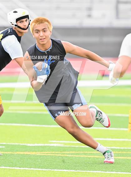 Thumbnail 2 in Goldwater vs. Deer Valley (Goldwater 7 on 7 Tournament) photogallery.
