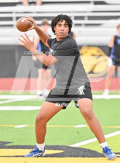 Thumbnail 3 in Goldwater vs. Deer Valley (Goldwater 7 on 7 Tournament) photogallery.