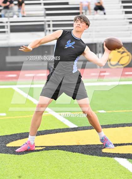 Thumbnail 1 in Goldwater vs. Deer Valley (Goldwater 7 on 7 Tournament) photogallery.