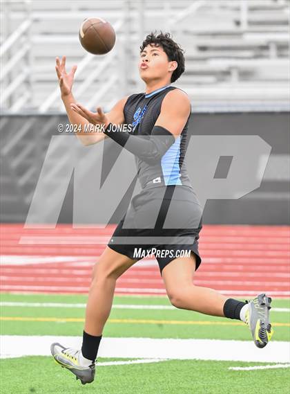 Thumbnail 3 in Goldwater vs. Deer Valley (Goldwater 7 on 7 Tournament) photogallery.