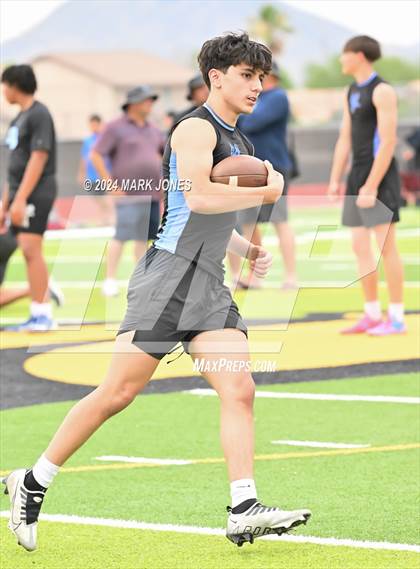 Thumbnail 3 in Goldwater vs. Deer Valley (Goldwater 7 on 7 Tournament) photogallery.