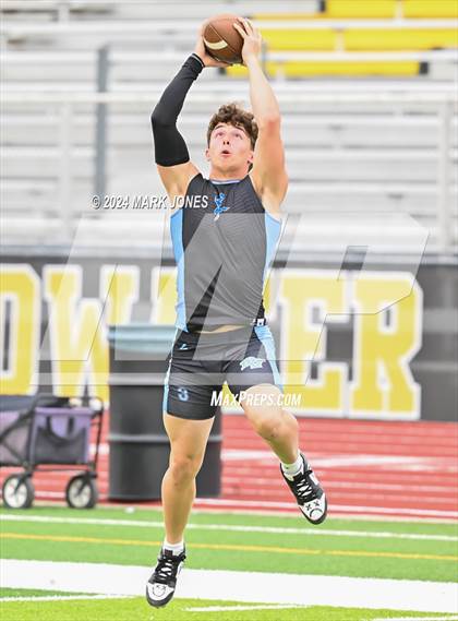 Thumbnail 2 in Goldwater vs. Deer Valley (Goldwater 7 on 7 Tournament) photogallery.