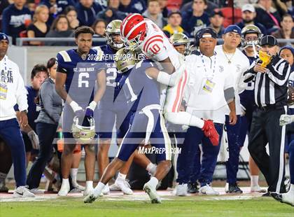 Thumbnail 3 in Mater Dei vs St John Bosco (CIF SS Div 1 Final) photogallery.