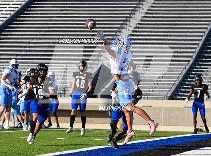 Thumbnail 3 in Trinity Valley vs Houston Christian (SPC 3A State Championship) photogallery.
