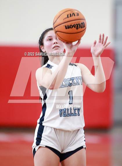 Thumbnail 2 in Granada Hills Charter vs Crescenta Valley (West Coast Holiday Tournament) photogallery.