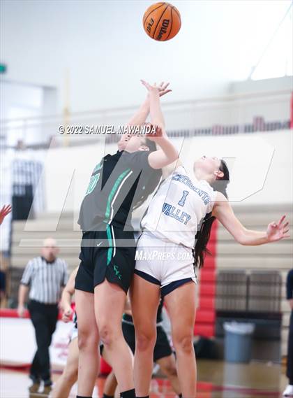 Thumbnail 2 in Granada Hills Charter vs Crescenta Valley (West Coast Holiday Tournament) photogallery.