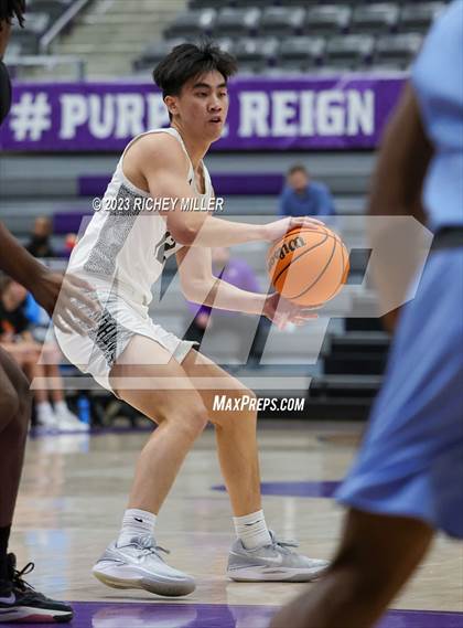 Thumbnail 2 in Putnam City West vs. Plano East (Hoopin on the Hill) photogallery.