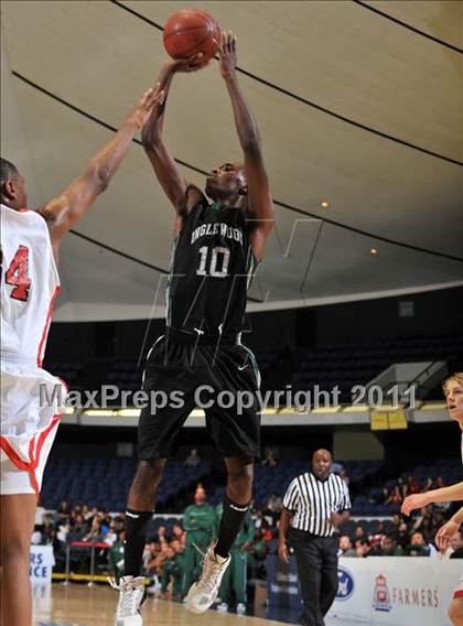 Thumbnail 2 in Inglewood vs. Harvard-Westlake (CIF SS 3A Final) photogallery.