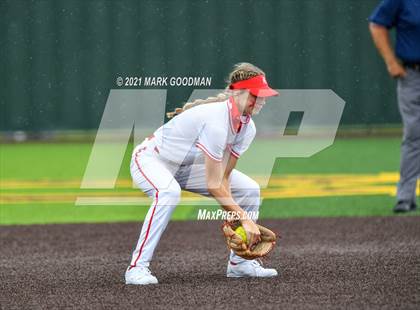 Thumbnail 3 in Katy vs Clear Springs (UIL 6A Regional Semi-Final Playoff) photogallery.