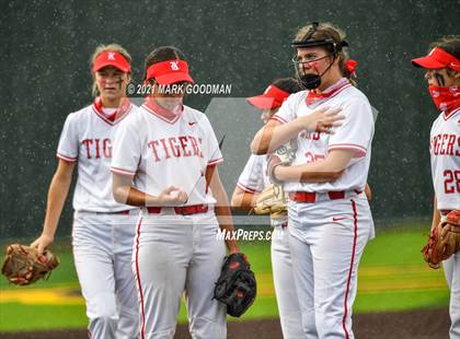 Thumbnail 3 in Katy vs Clear Springs (UIL 6A Regional Semi-Final Playoff) photogallery.