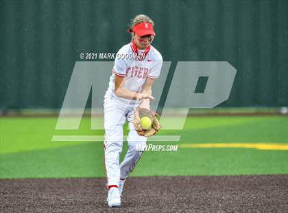 Thumbnail 2 in Katy vs Clear Springs (UIL 6A Regional Semi-Final Playoff) photogallery.