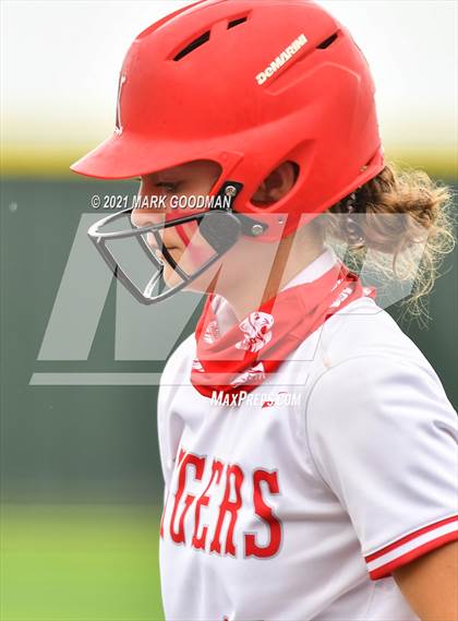 Thumbnail 1 in Katy vs Clear Springs (UIL 6A Regional Semi-Final Playoff) photogallery.