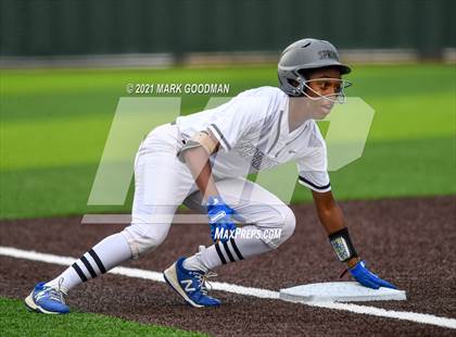 Thumbnail 3 in Katy vs Clear Springs (UIL 6A Regional Semi-Final Playoff) photogallery.