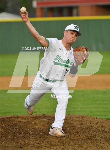 Thumbnail 3 in McCurtain @ Gore photogallery.